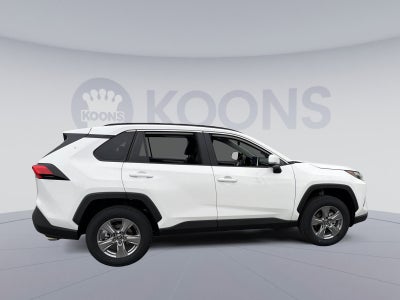 2025 Toyota RAV4 XLE