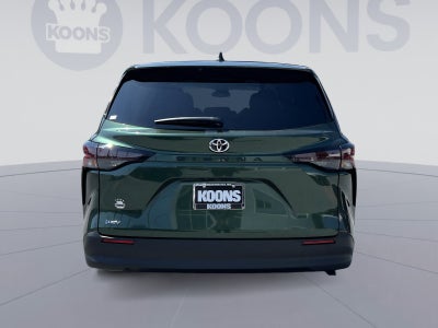 2026 Toyota Sienna LE