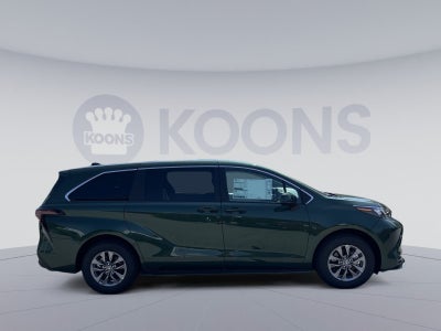 2026 Toyota Sienna LE