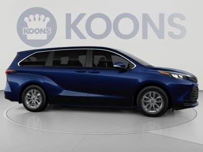 2026 Toyota Sienna LE