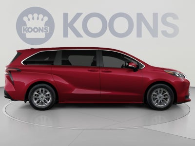 2026 Toyota Sienna LE