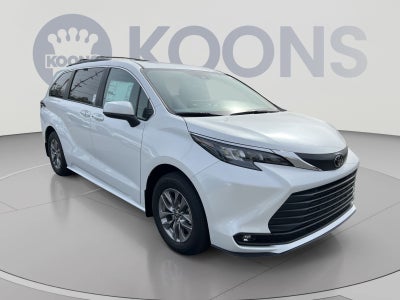 2026 Toyota Sienna XLE
