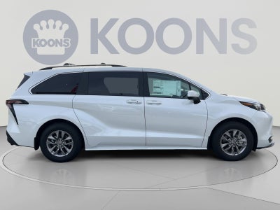 2026 Toyota Sienna XLE