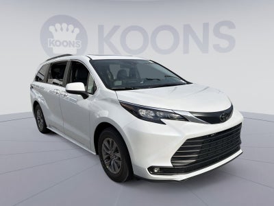 2026 Toyota Sienna XLE