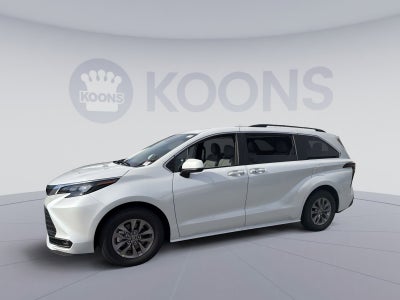 2026 Toyota Sienna XLE