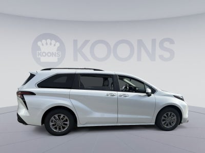 2026 Toyota Sienna XLE