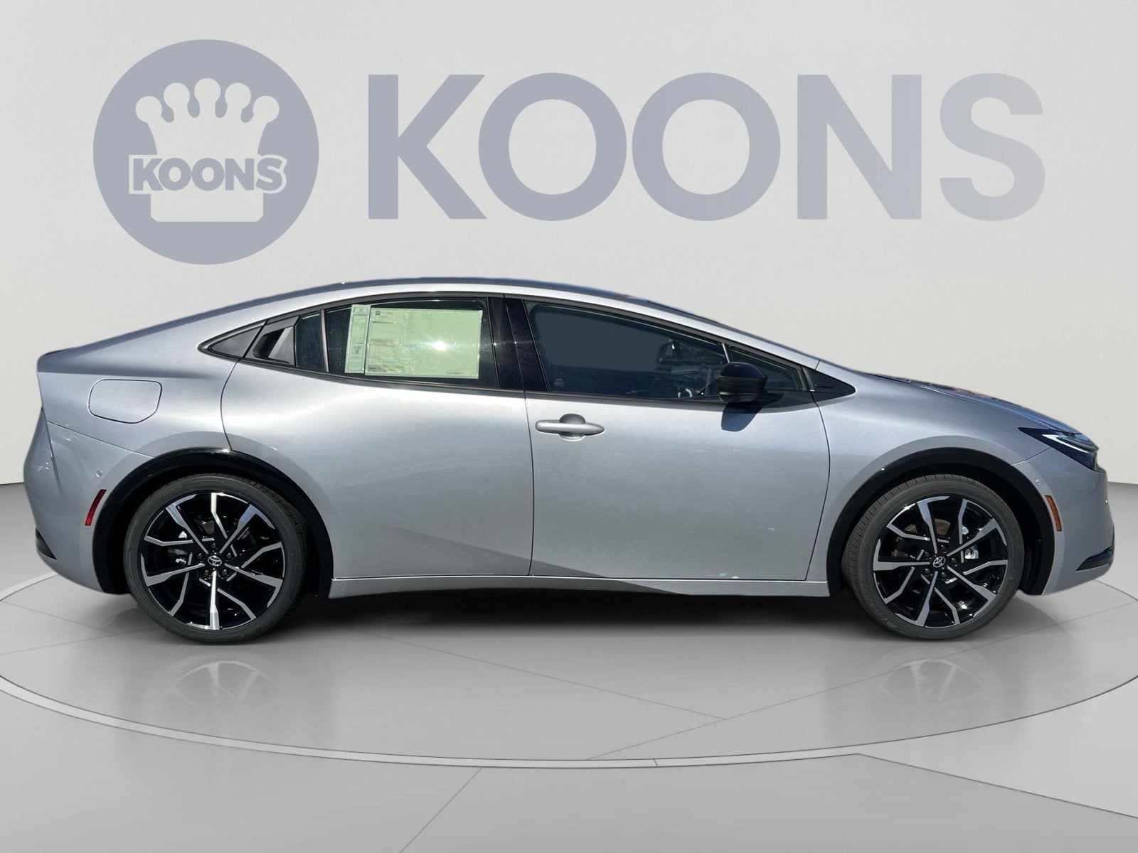 2027 Toyota Prius Plug-In Hybrid XSE Premium