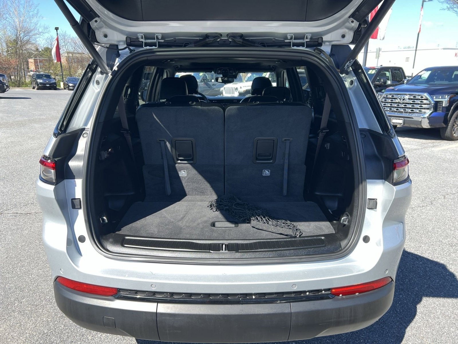 2023 Jeep Grand Cherokee L Altitude