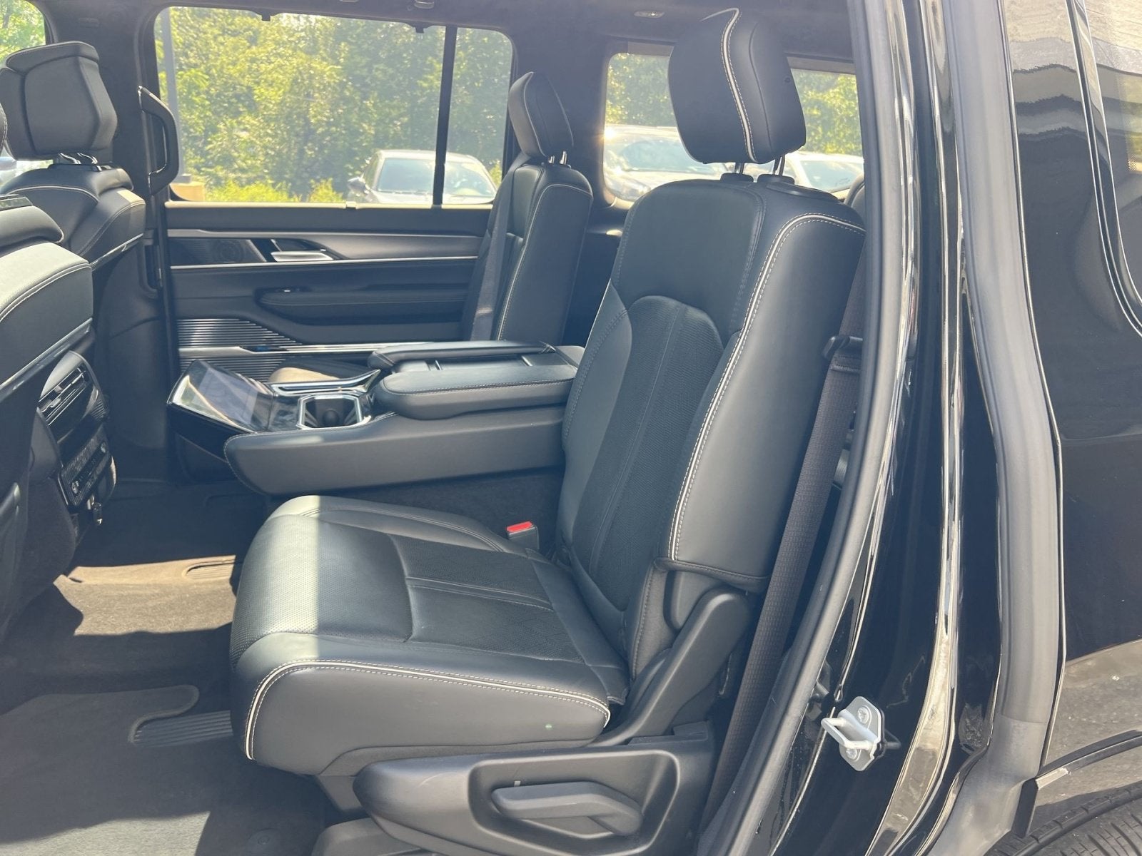 2023 Jeep Grand Wagoneer Series II
