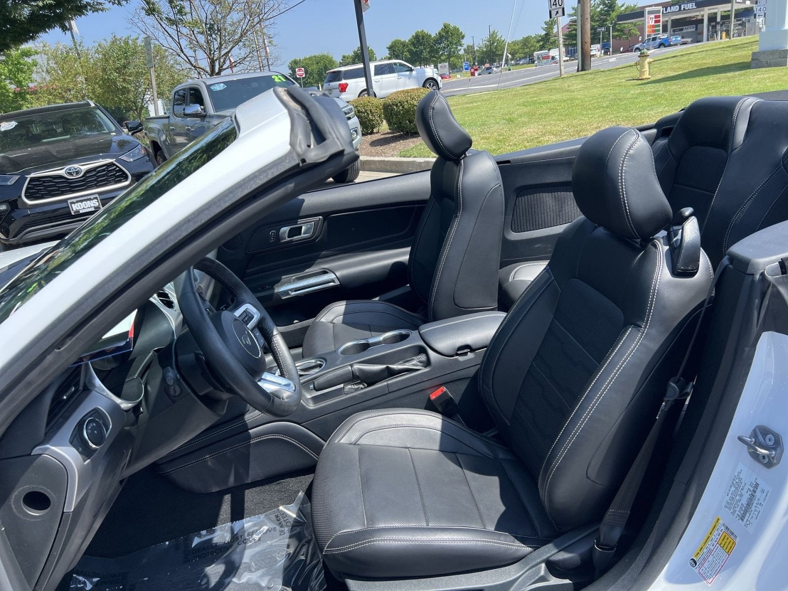2022 Ford Mustang EcoBoost Premium