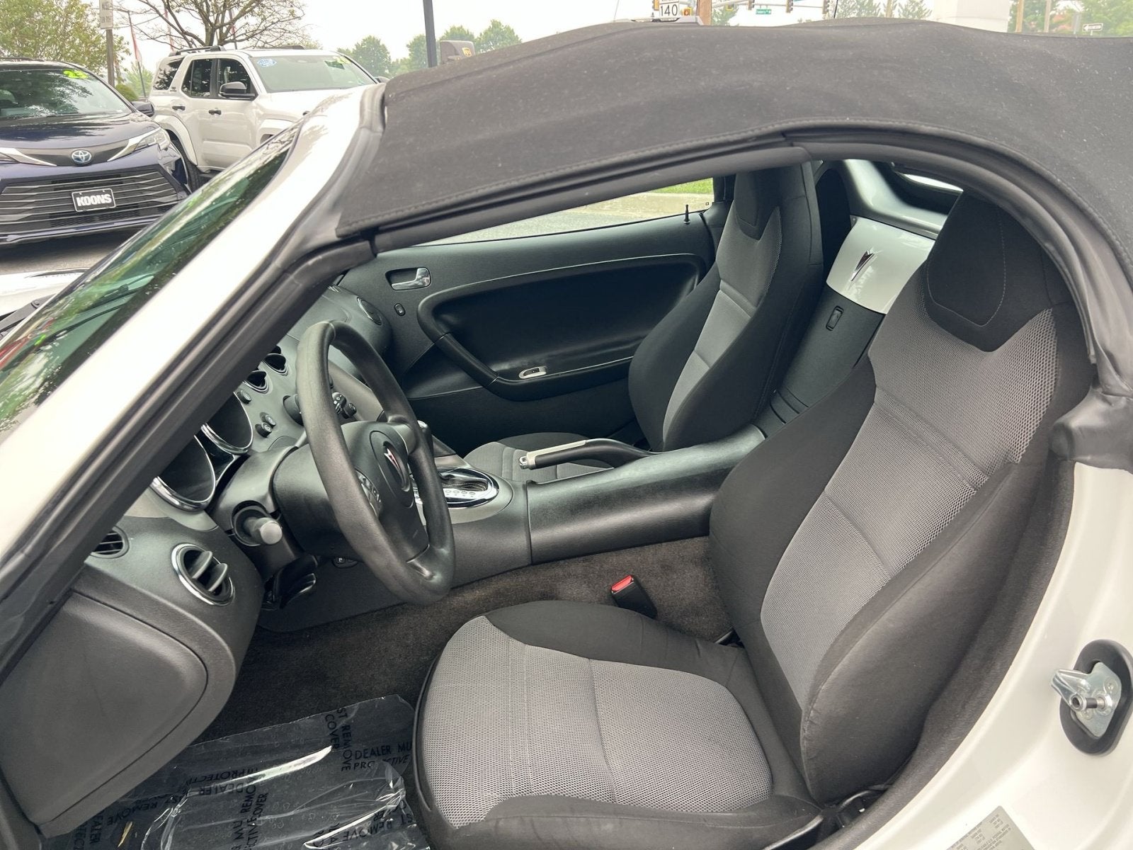 2009 Pontiac Solstice Base
