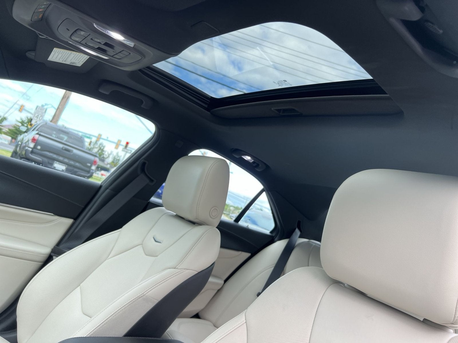 2023 Cadillac CT4 Premium Luxury