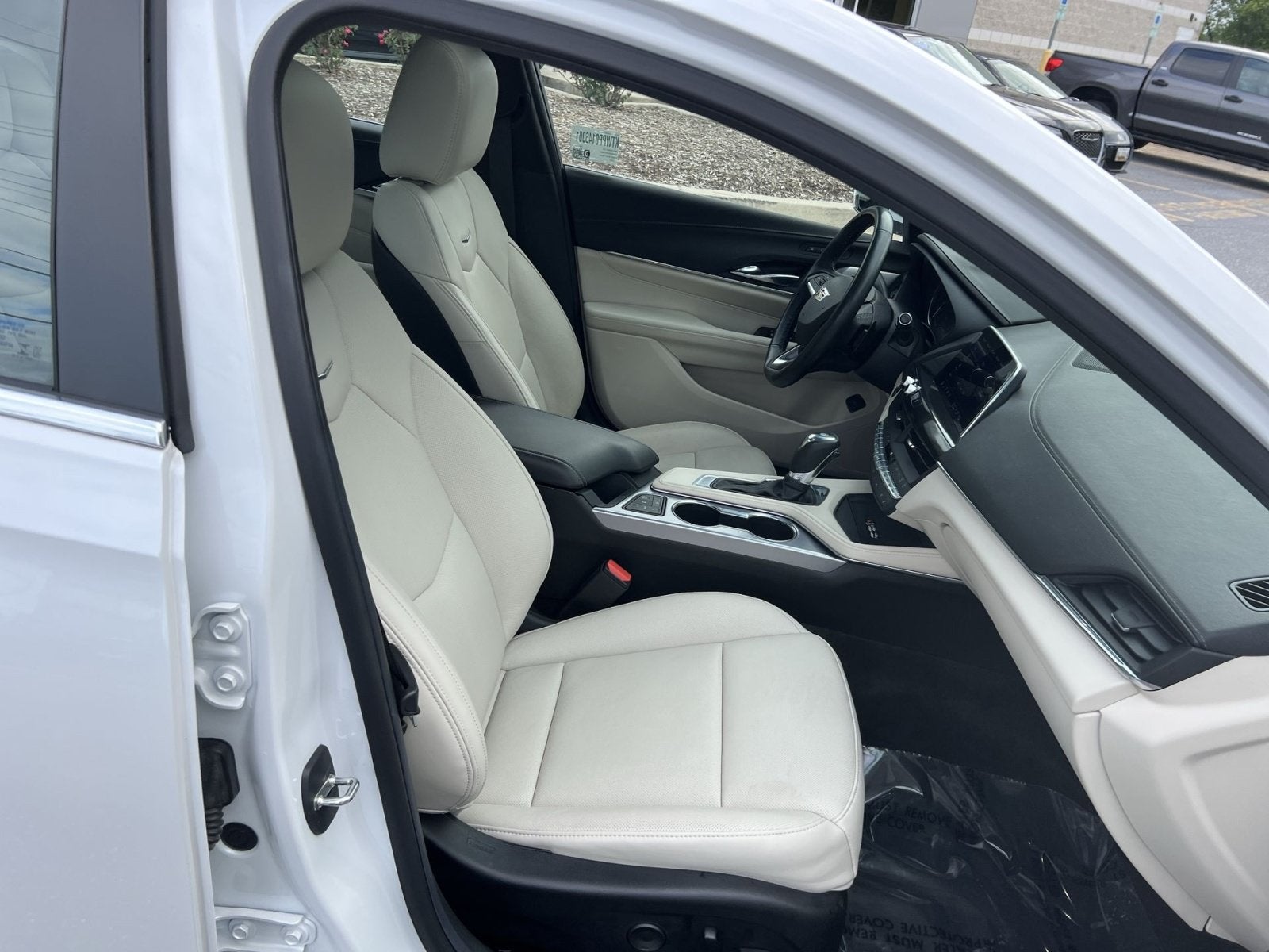 2023 Cadillac CT4 Premium Luxury