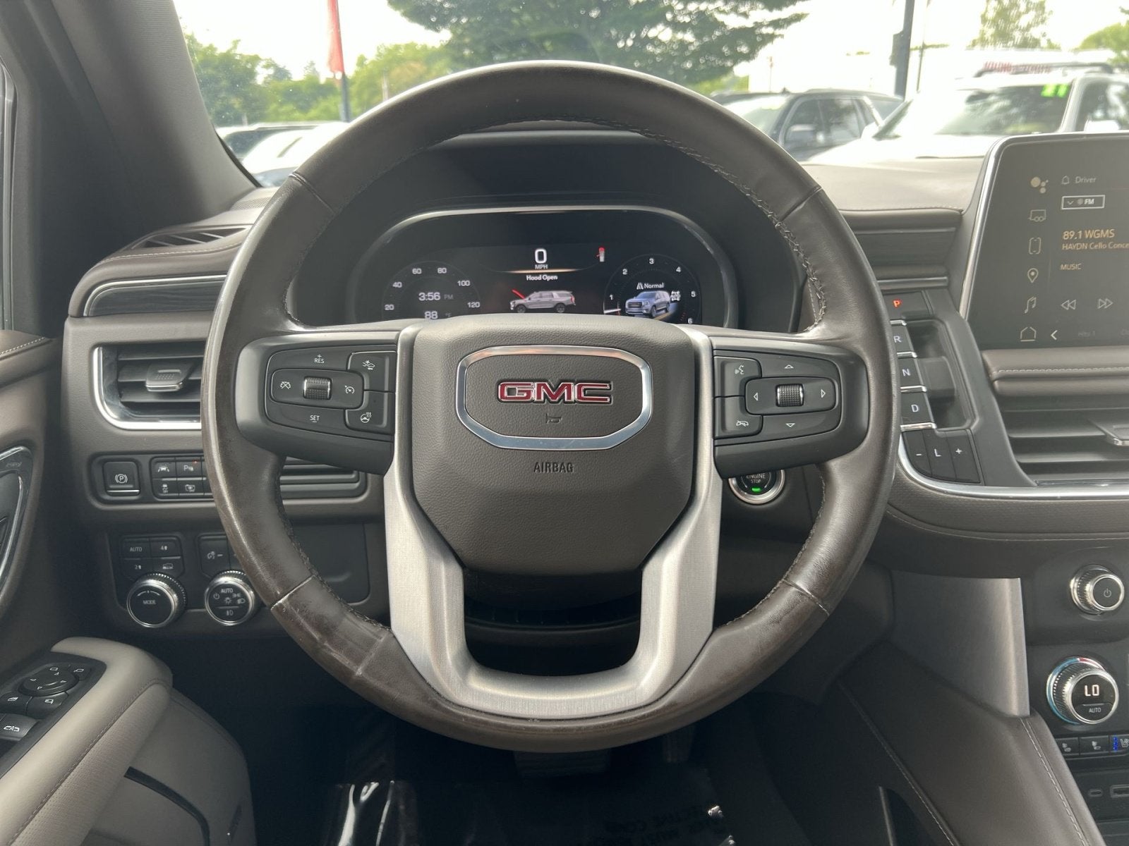 2024 GMC Yukon XL SLT