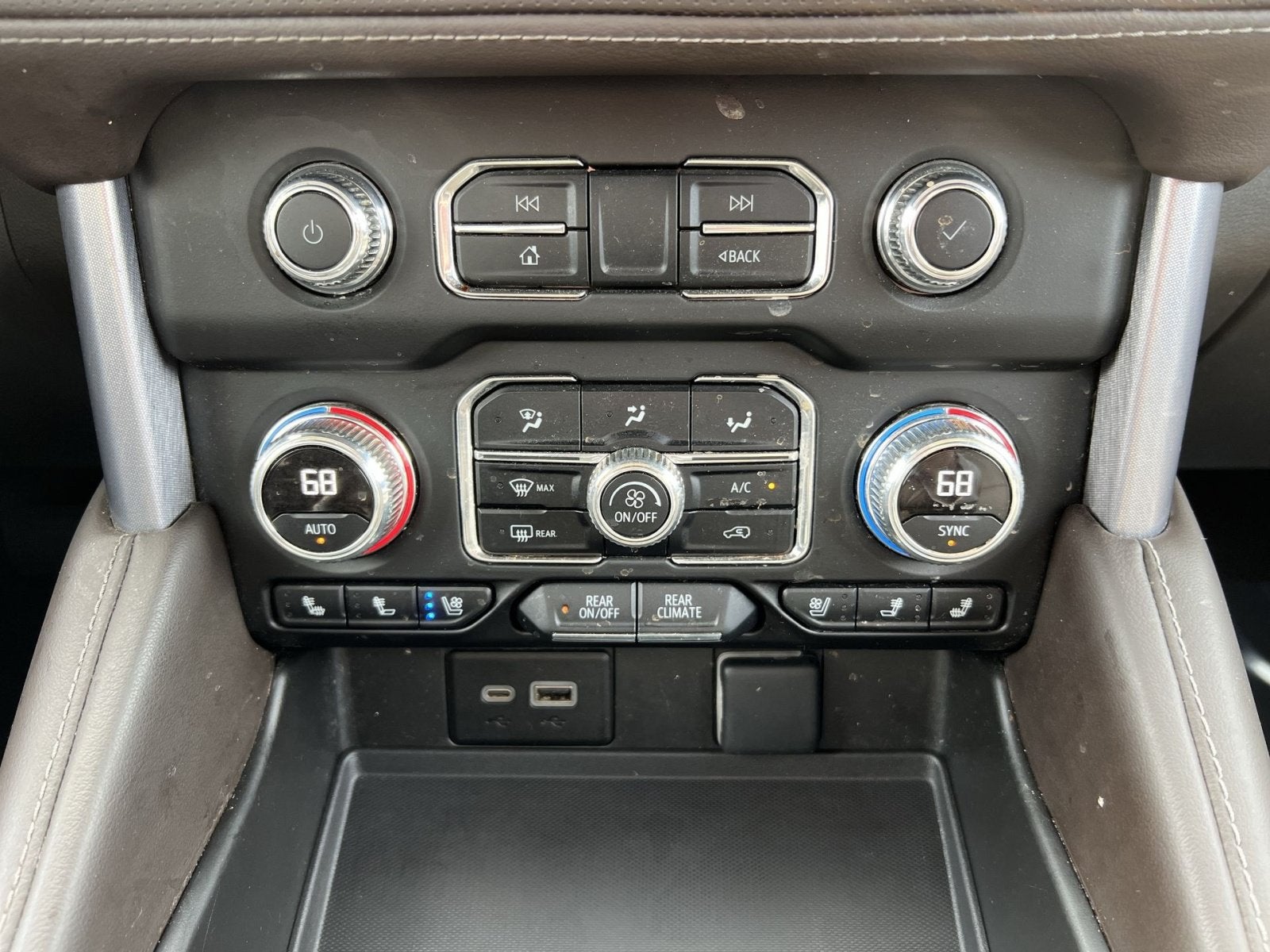 2024 GMC Yukon XL SLT