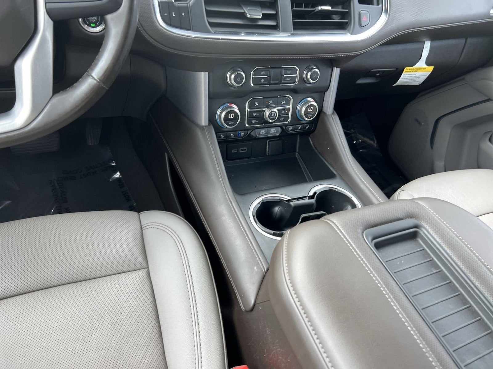 2024 GMC Yukon XL SLT