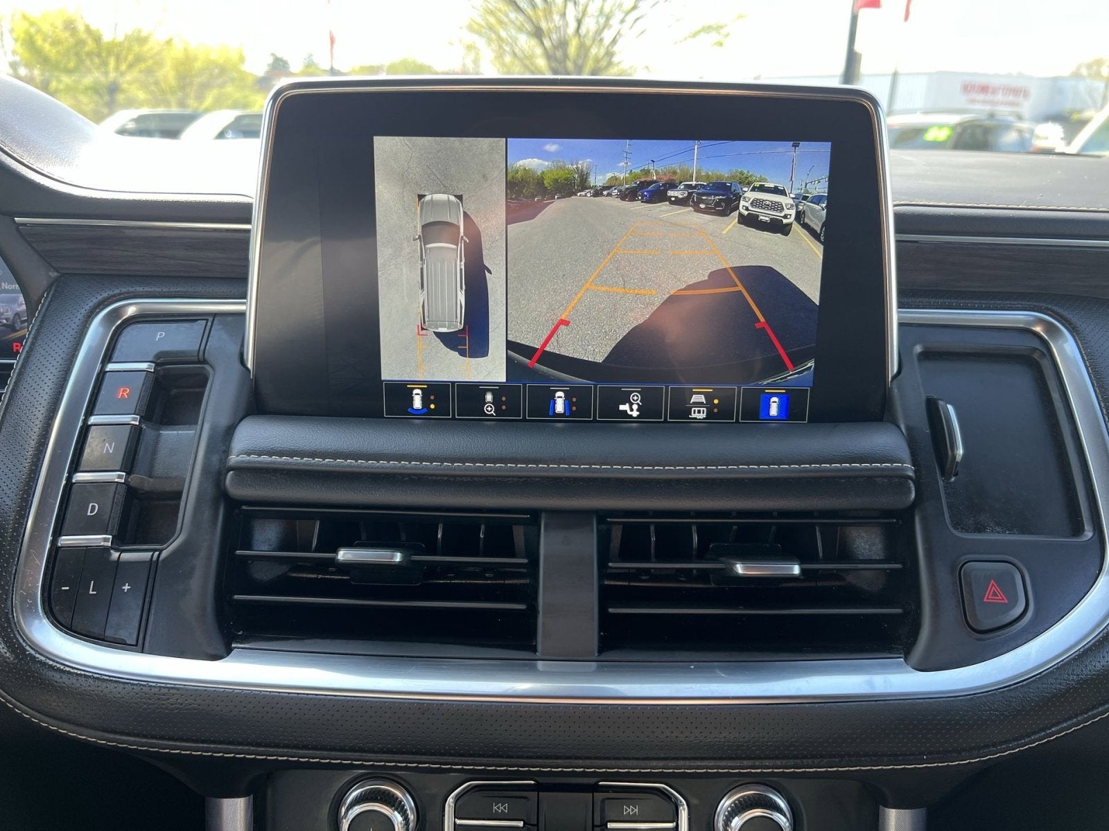 2022 GMC Yukon XL SLT