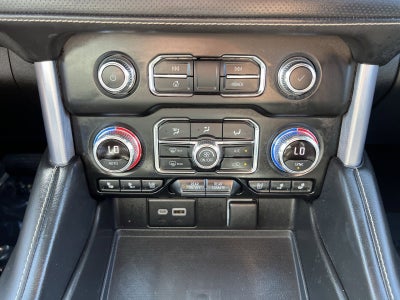 2022 GMC Yukon XL SLT