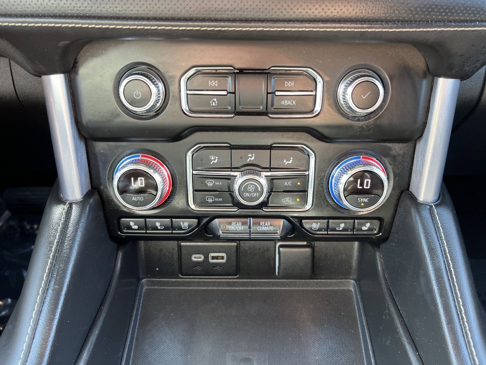 2022 GMC Yukon XL SLT