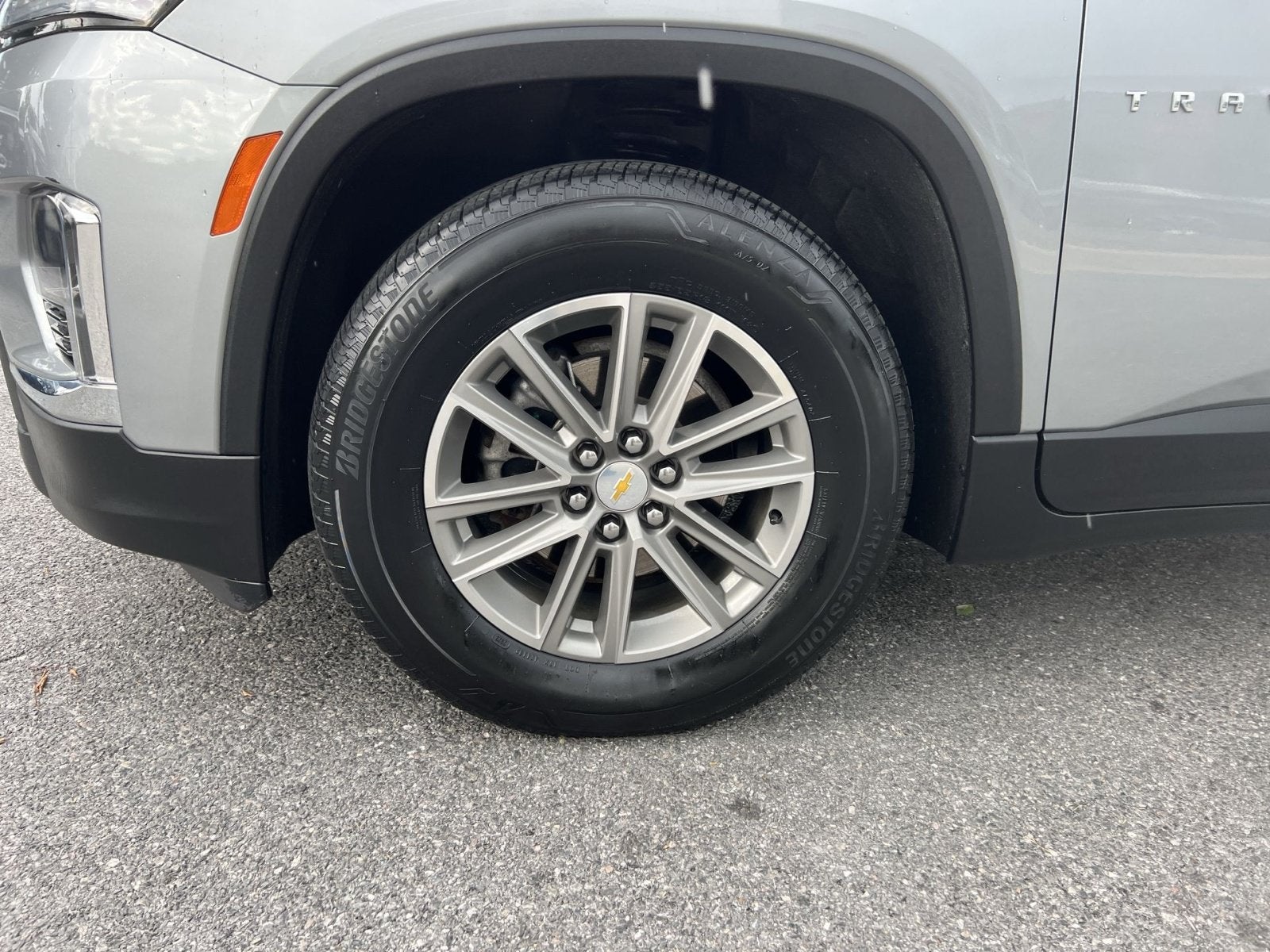 2023 Chevrolet Traverse LT