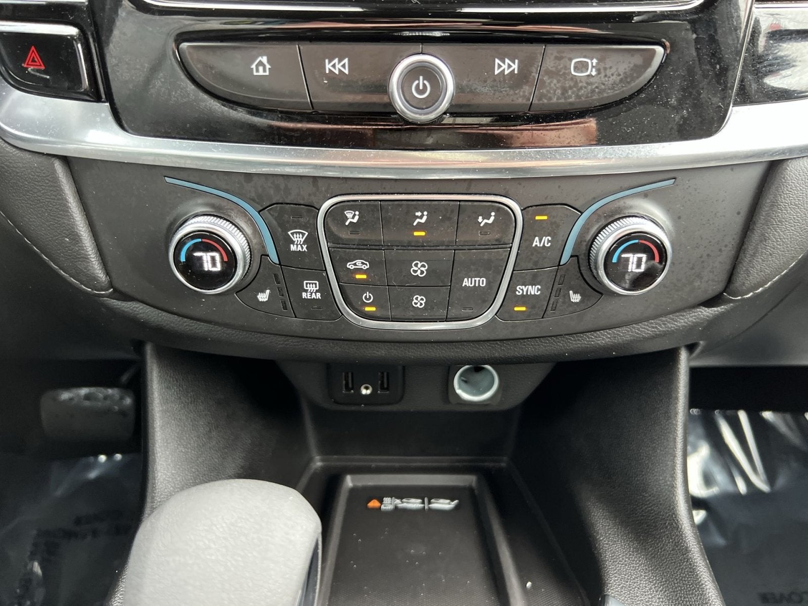 2023 Chevrolet Traverse LT