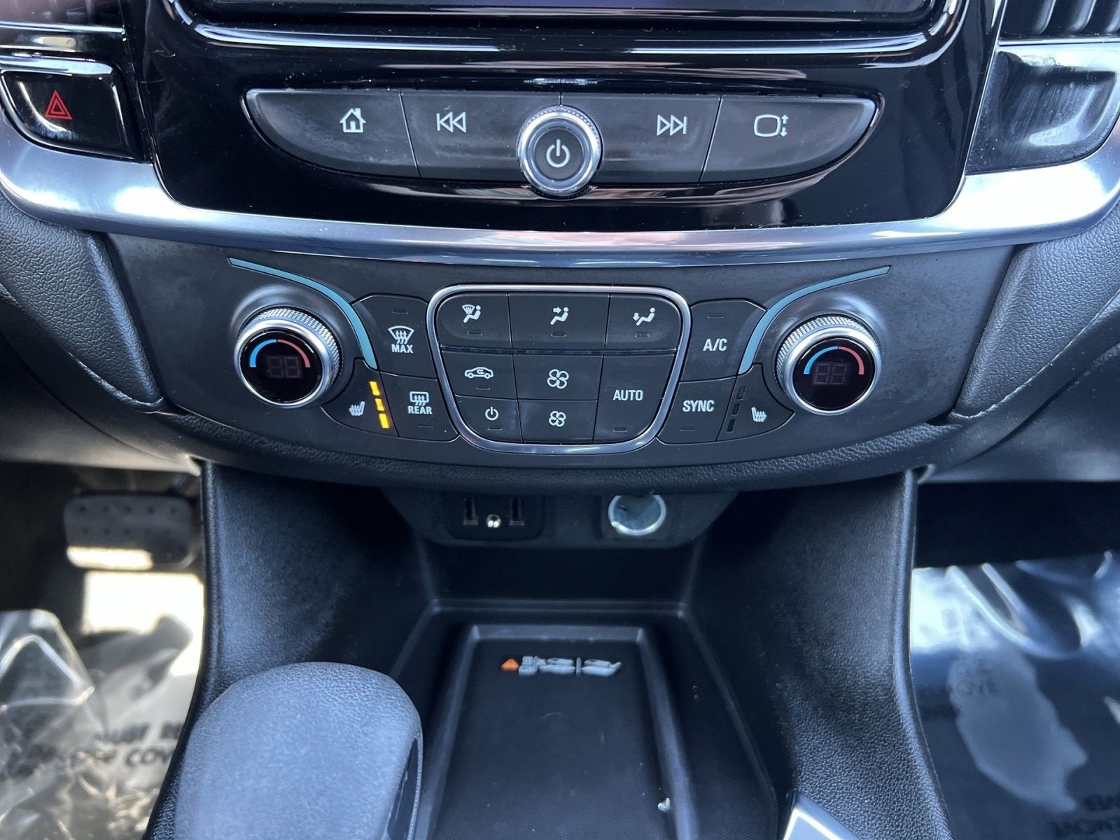 2023 Chevrolet Traverse LT