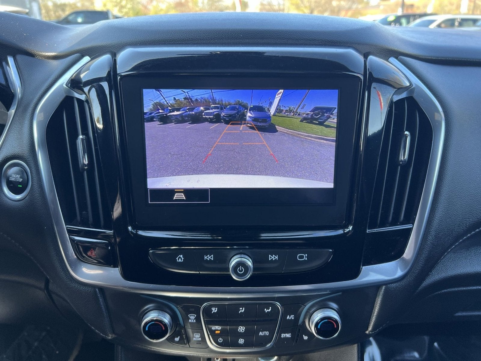 2023 Chevrolet Traverse LT