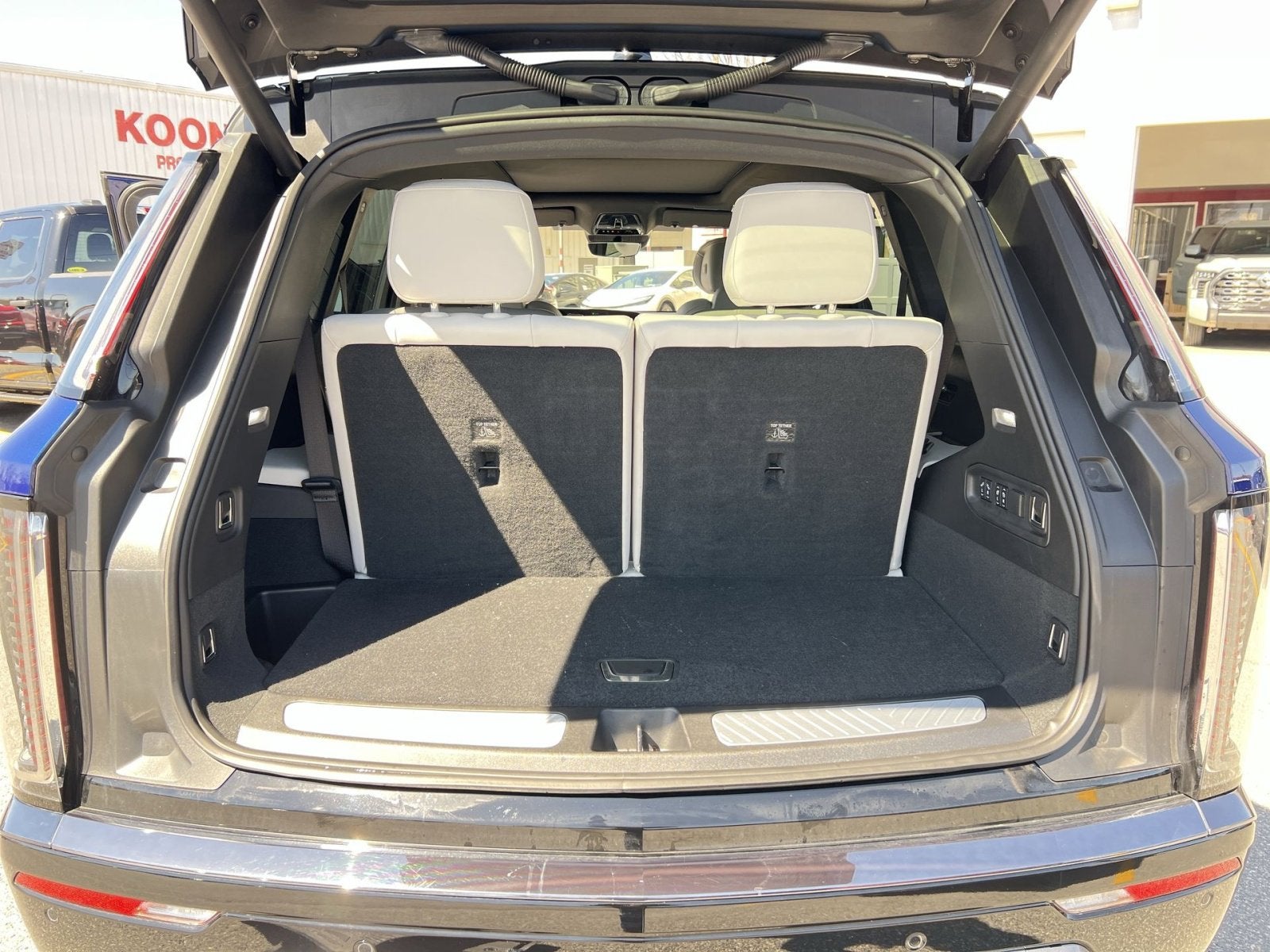 2026 Cadillac VISTIQ Sport