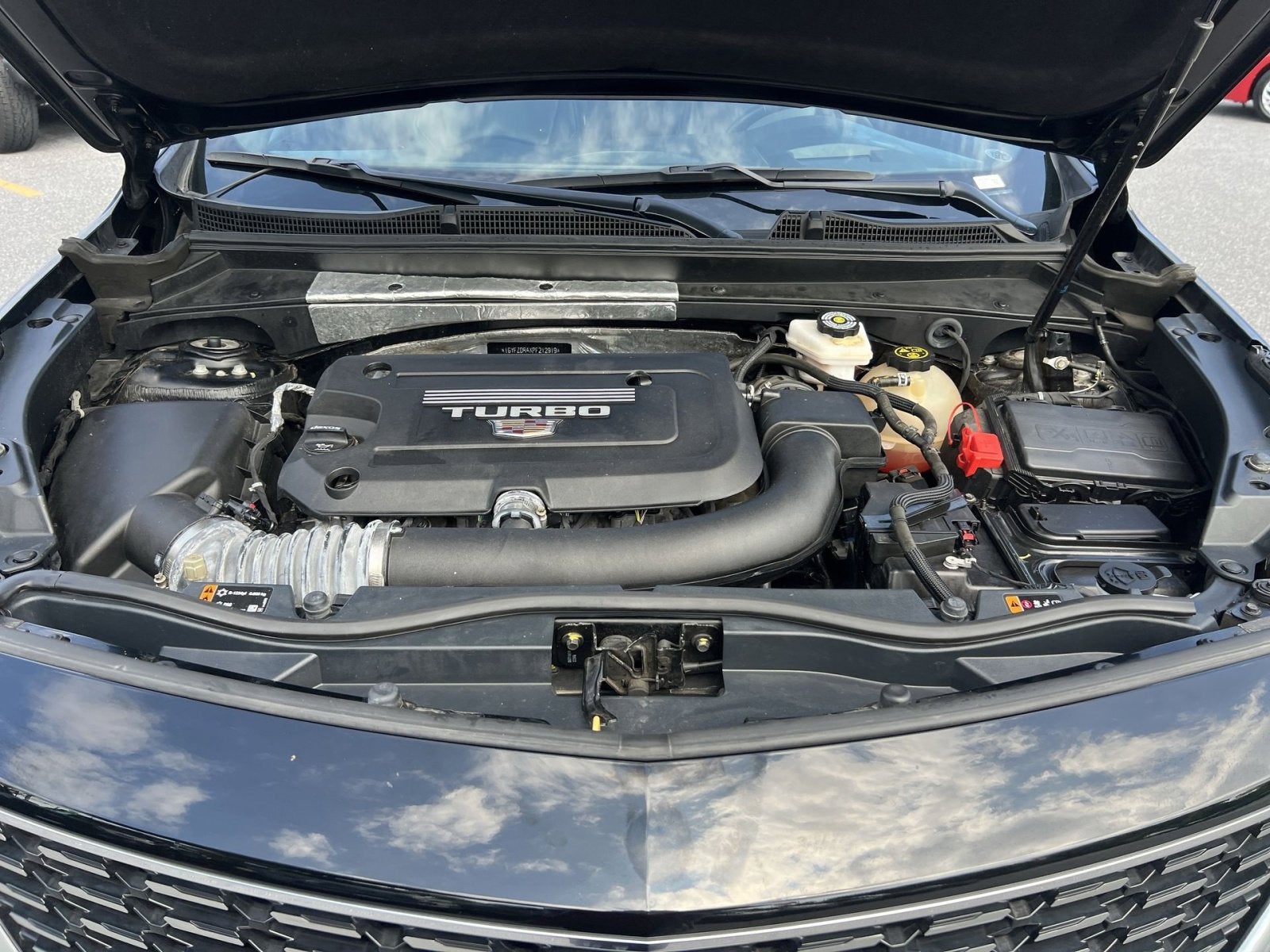 2023 Cadillac XT4 Premium Luxury