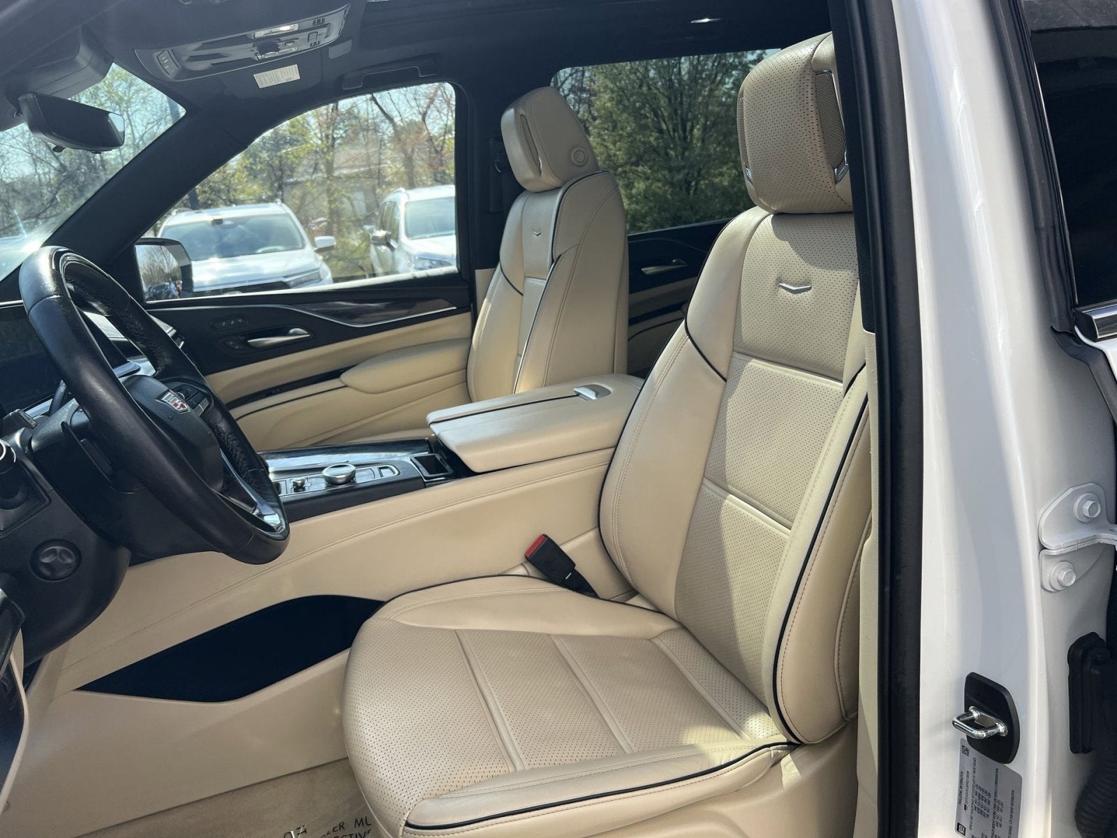 2023 Cadillac Escalade ESV Premium