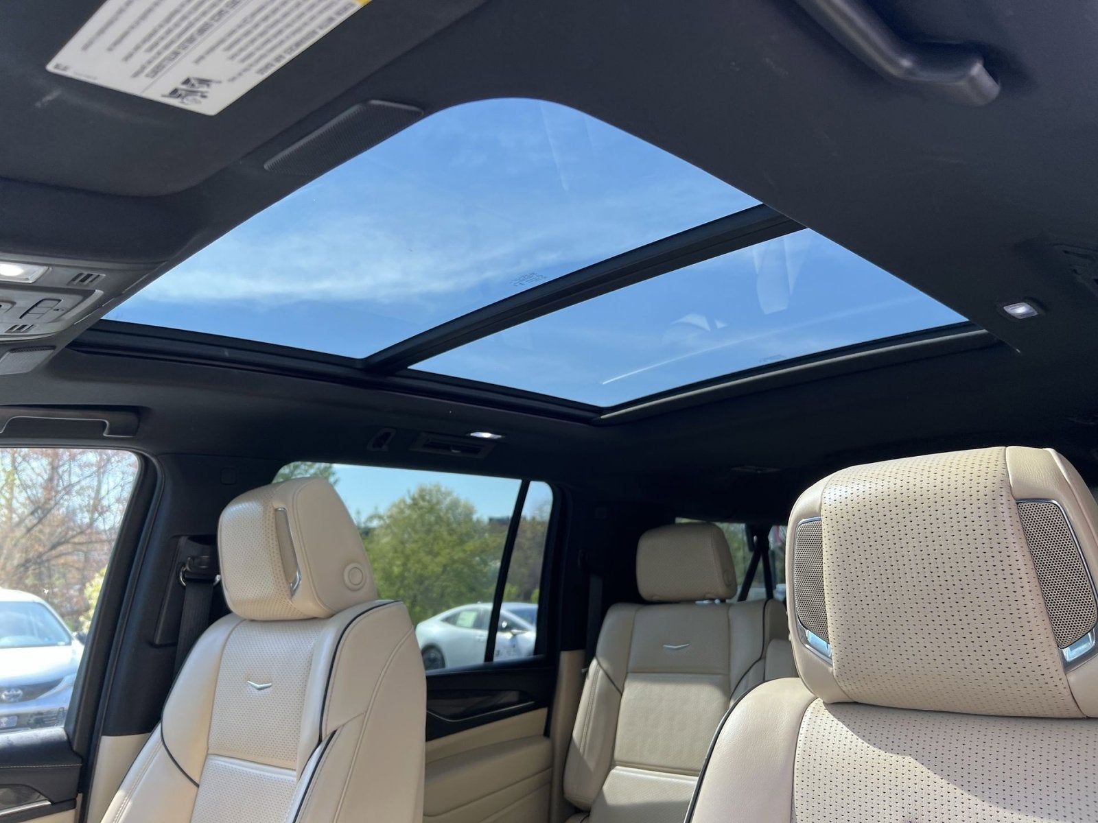 2023 Cadillac Escalade ESV Premium