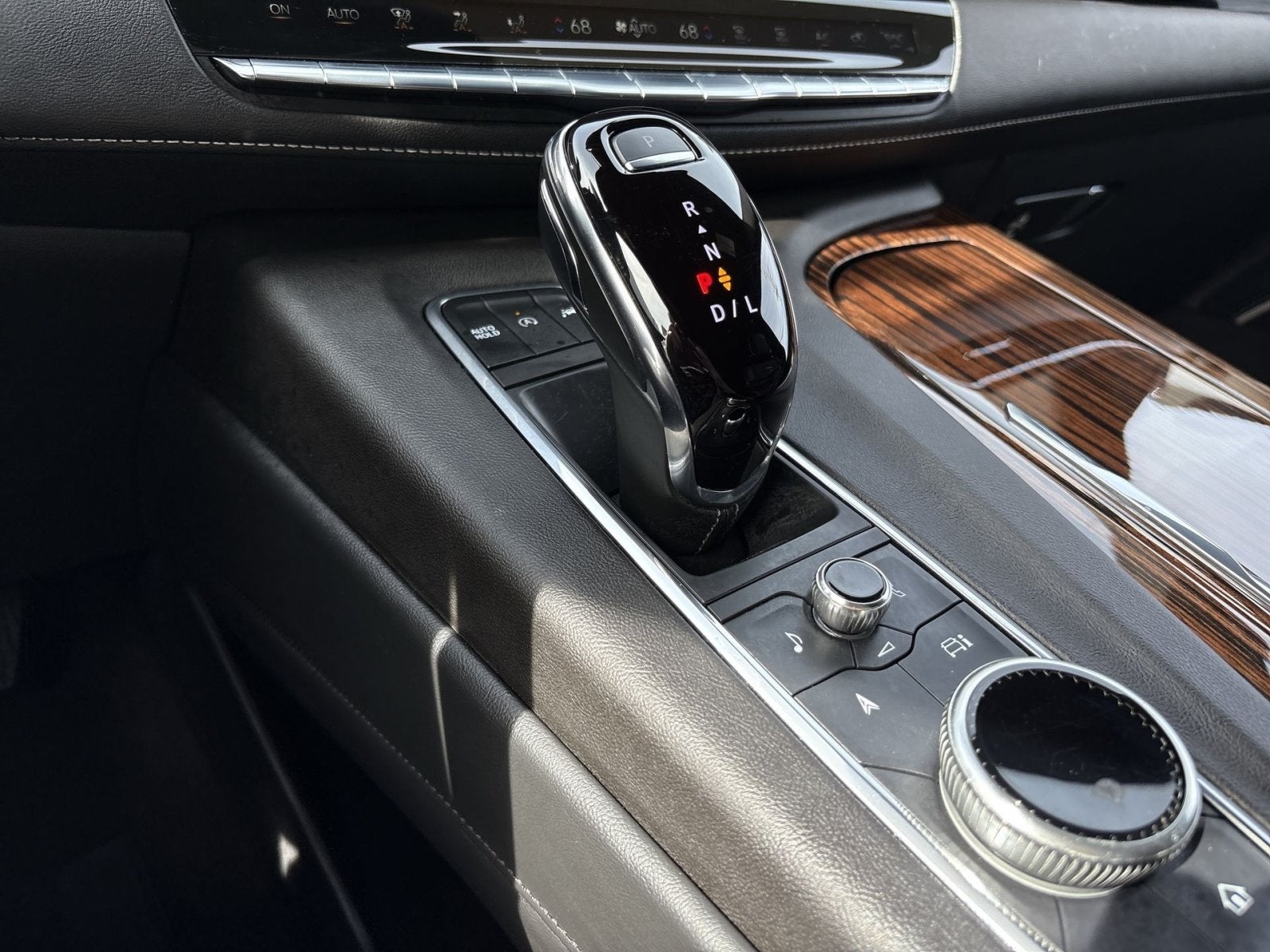 2023 Cadillac Escalade Luxury