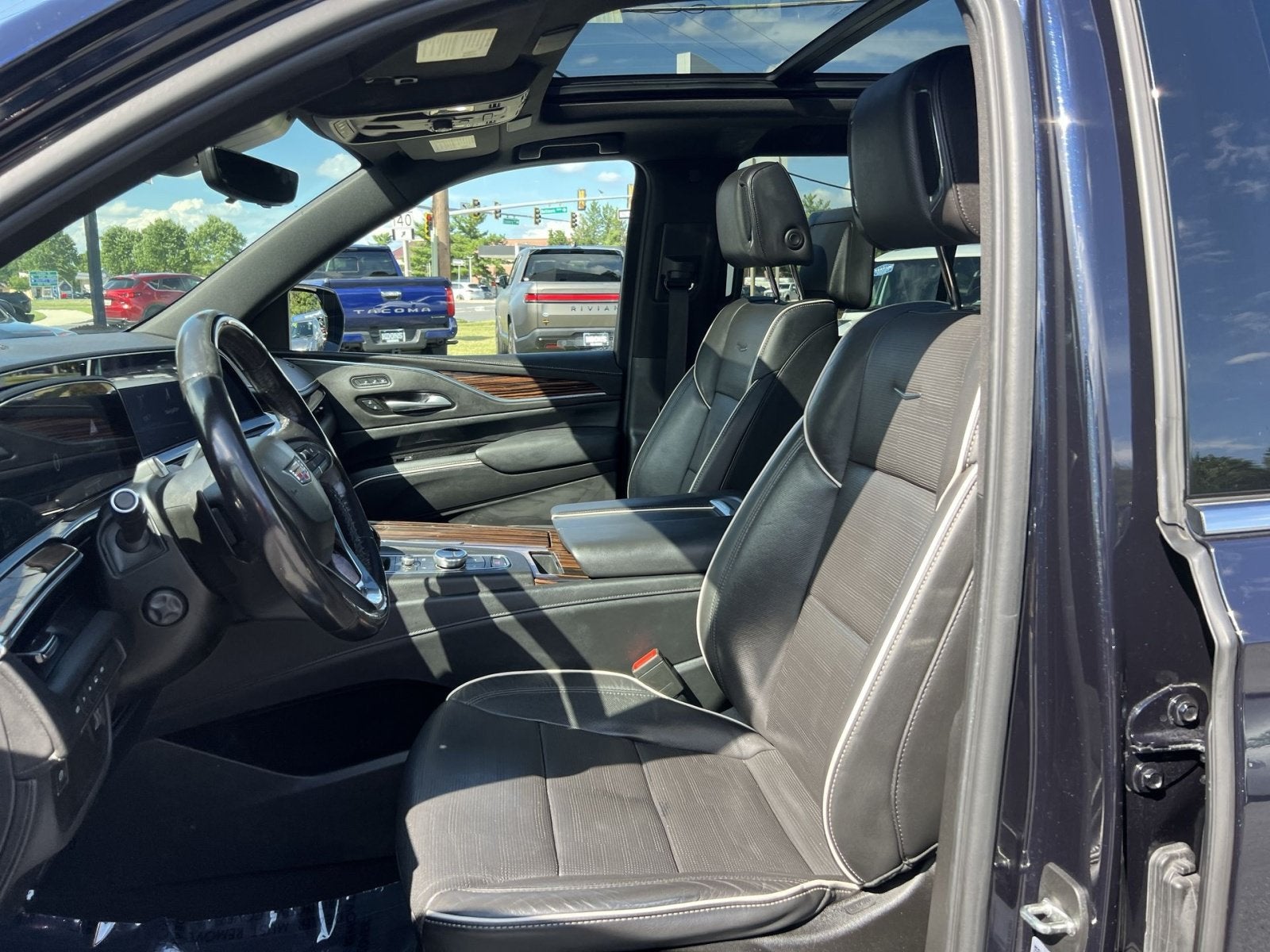 2023 Cadillac Escalade Premium Luxury