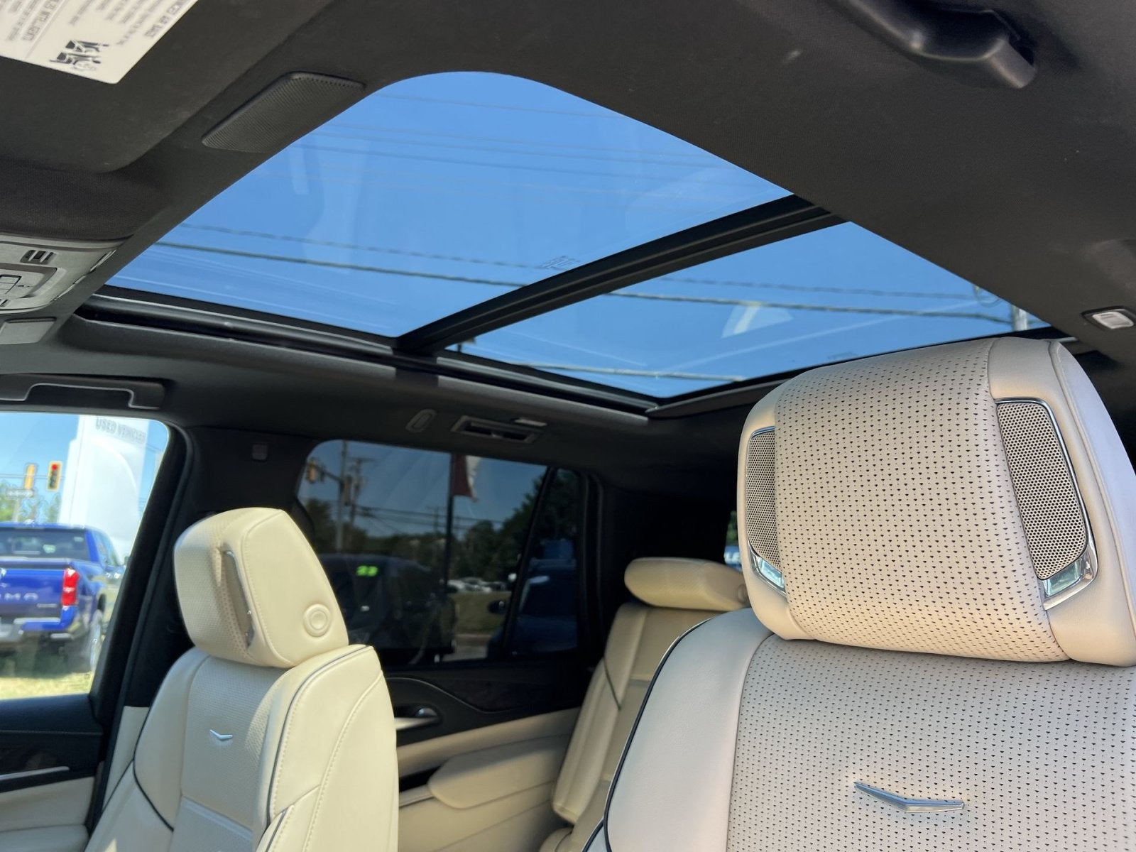 2023 Cadillac Escalade Premium Luxury