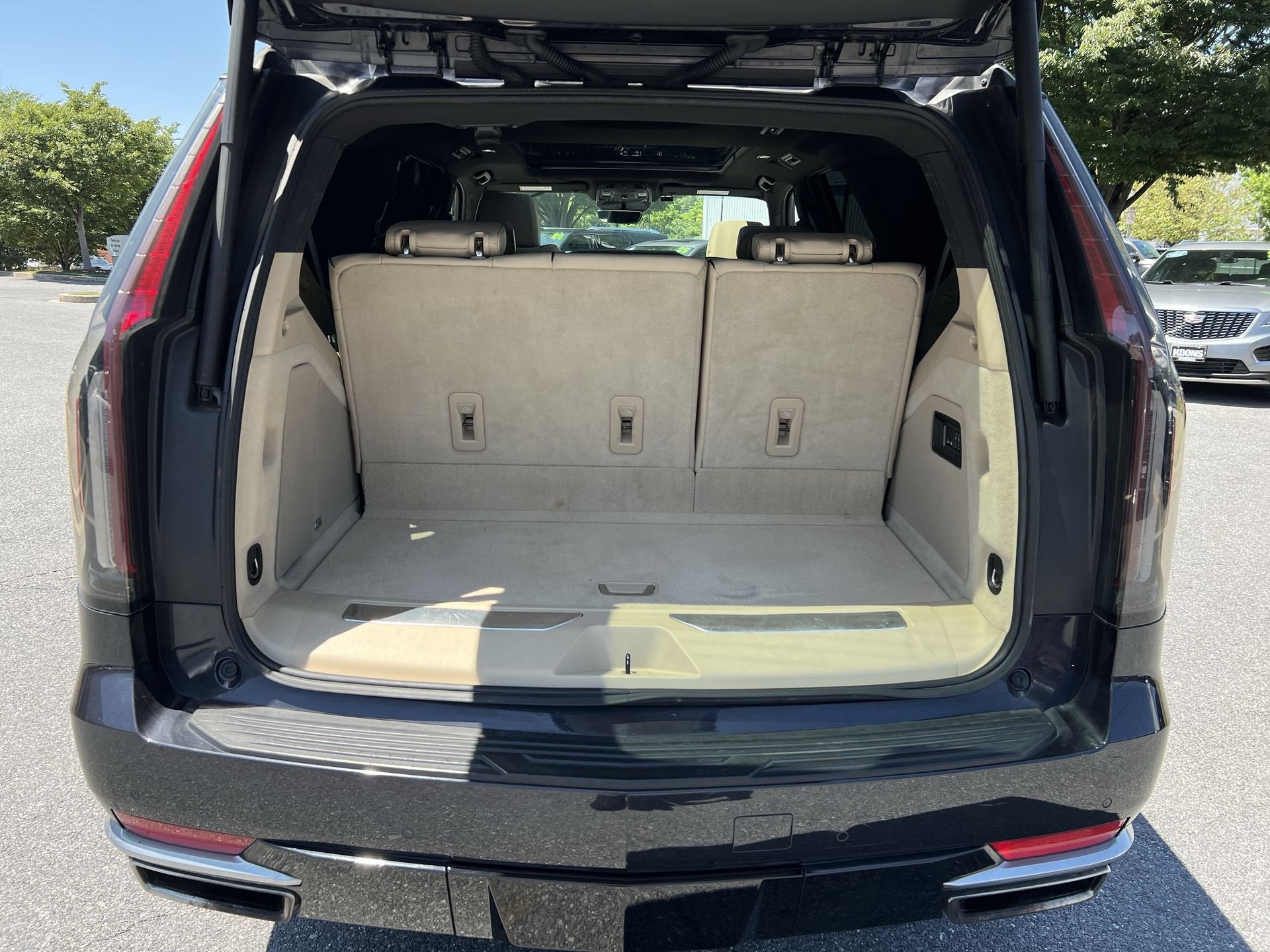 2023 Cadillac Escalade Premium Luxury