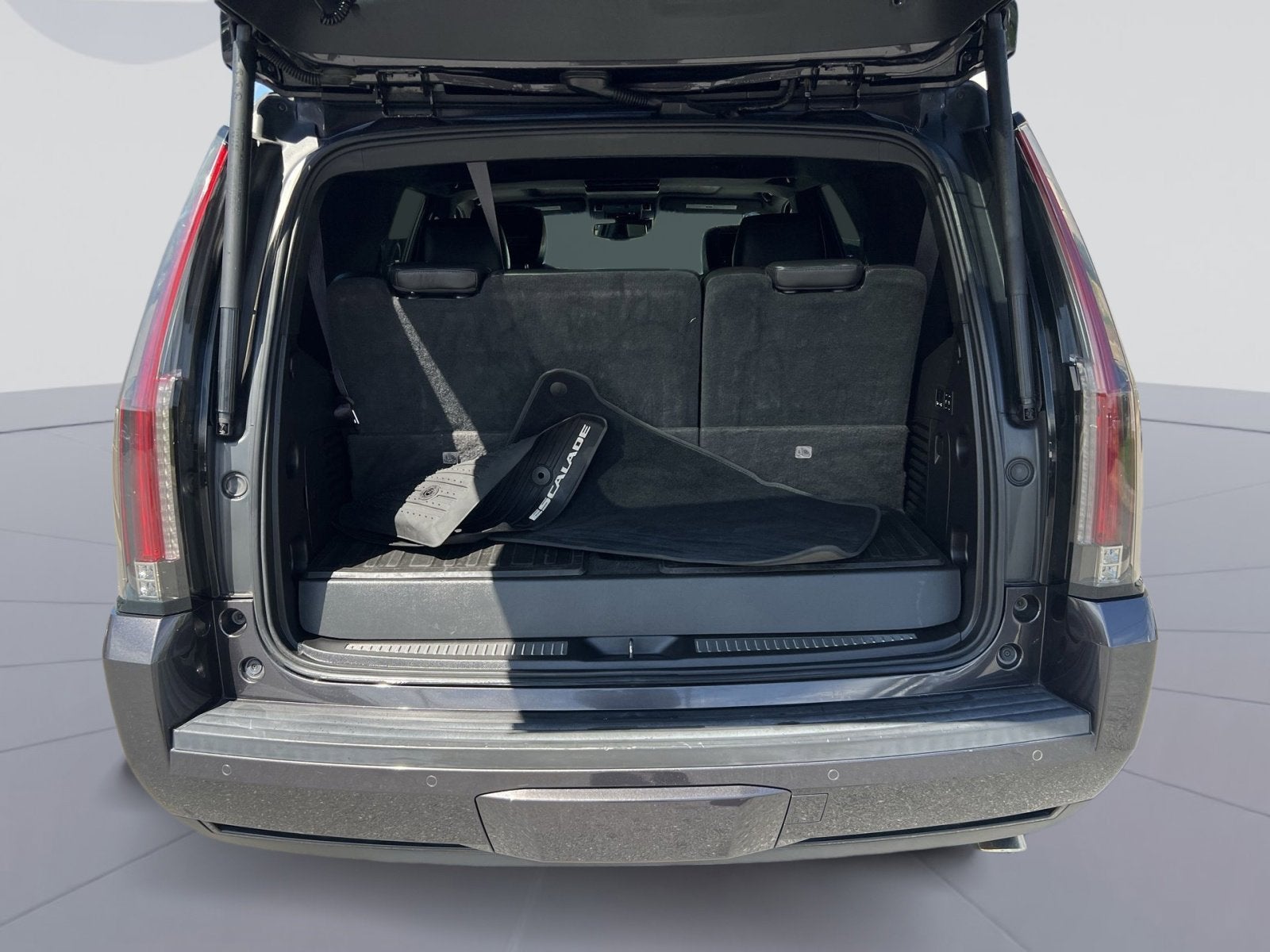 2016 Cadillac Escalade Platinum Edition