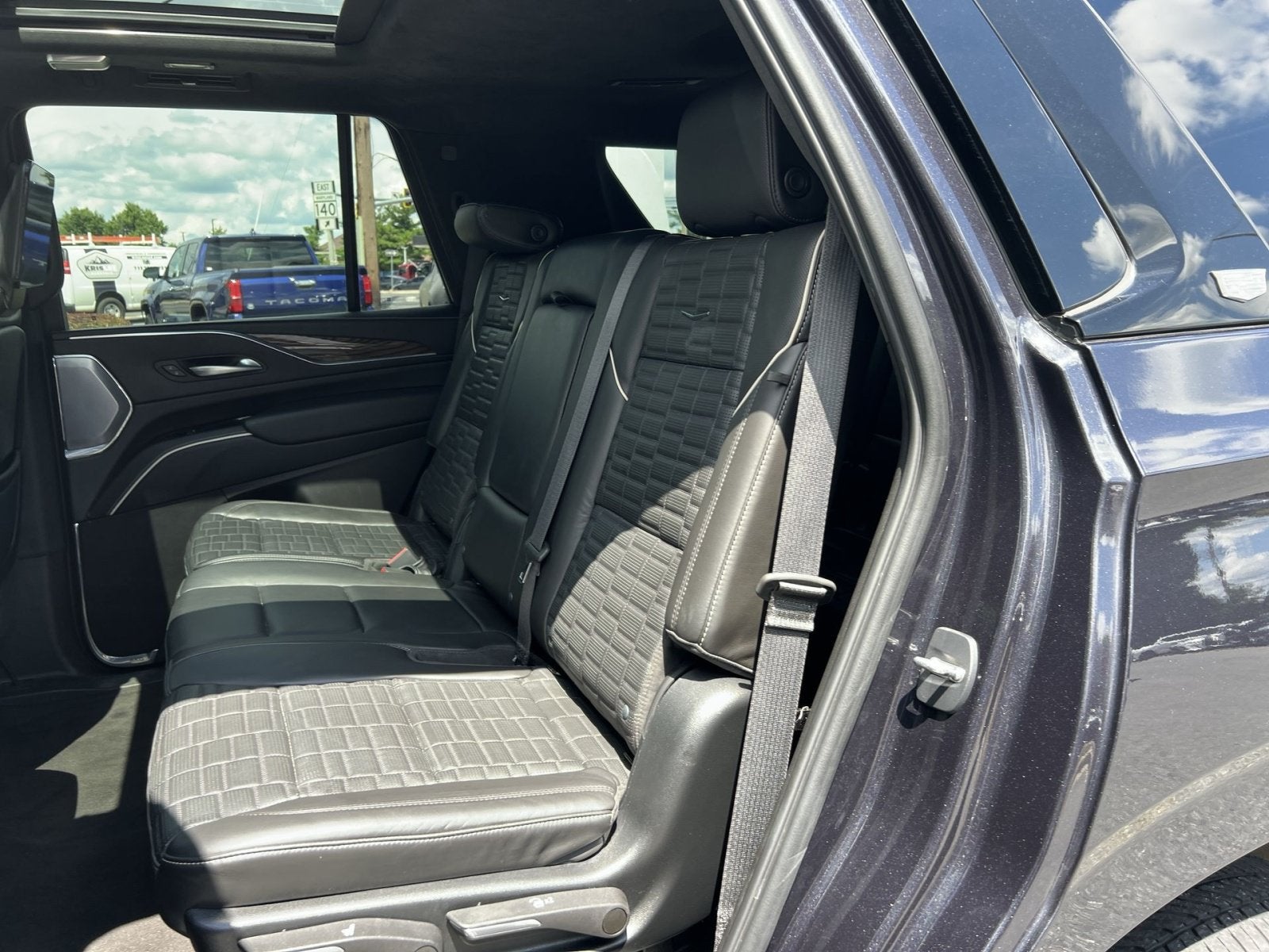 2023 Cadillac Escalade Sport Platinum