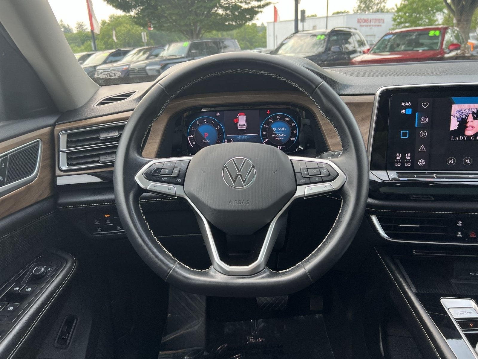 2024 Volkswagen Atlas 2.0T SE w/Technology