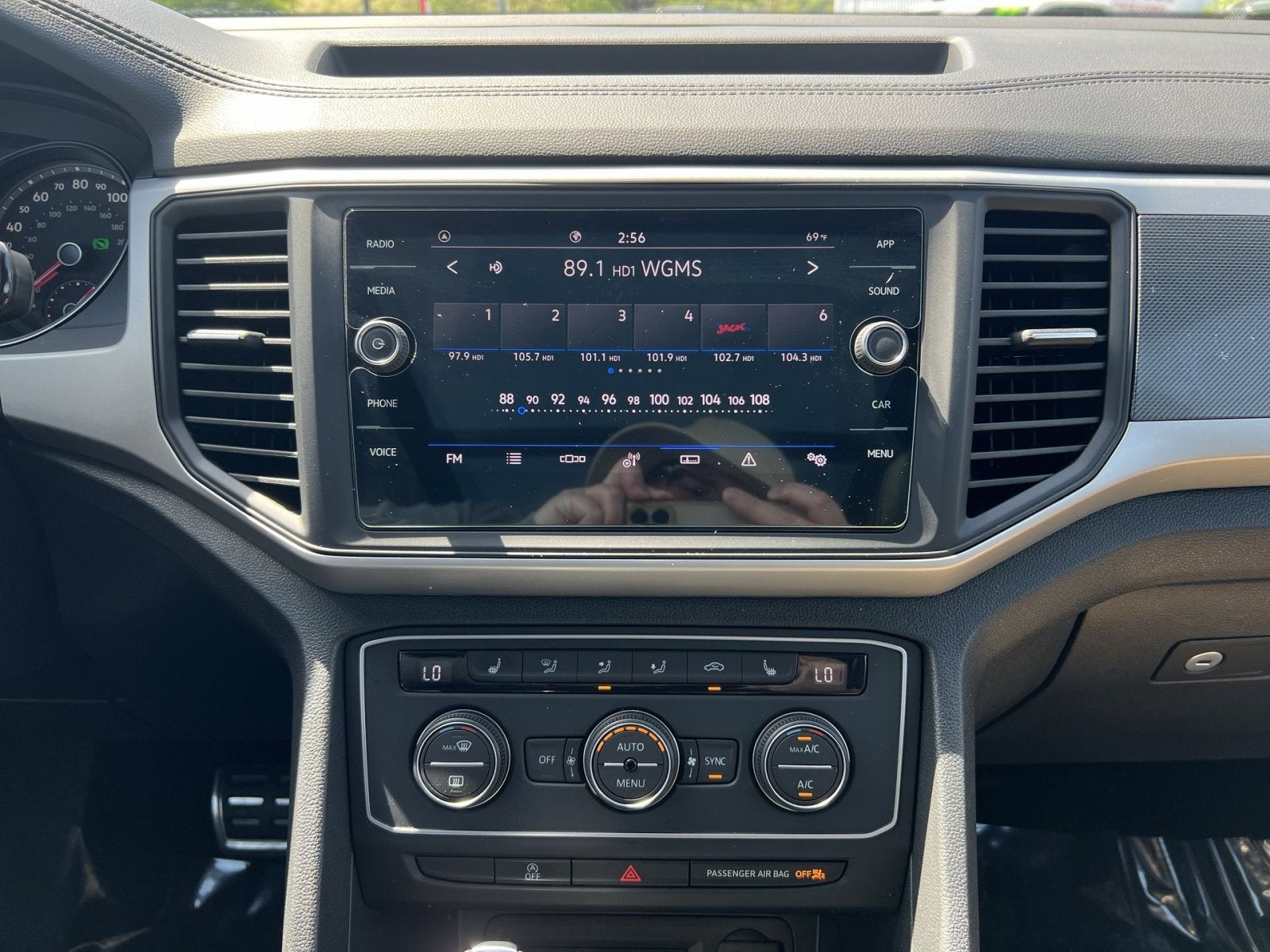 2021 Volkswagen Atlas Cross Sport 3.6L V6 SE w/Technology R-Line