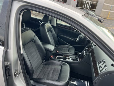2014 Volkswagen Passat TDI SEL Premium