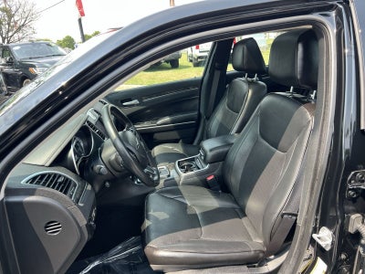 2021 Chrysler 300 Touring