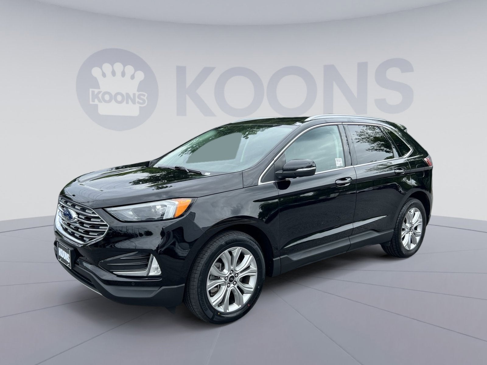 2023 Ford Edge Titanium AWD's photo