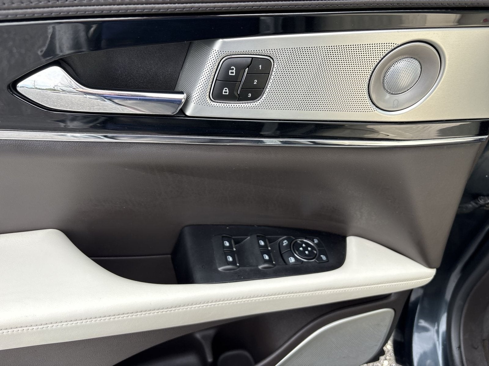 2023 Lincoln Nautilus Black Label