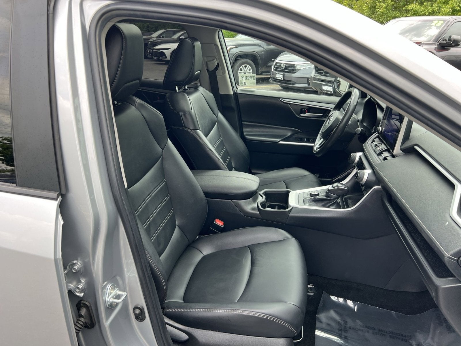 2024 Toyota RAV4 Hybrid XLE Premium