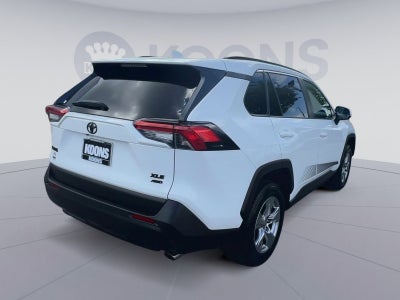 2022 Toyota RAV4 XLE
