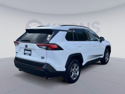 2022 Toyota RAV4 XLE