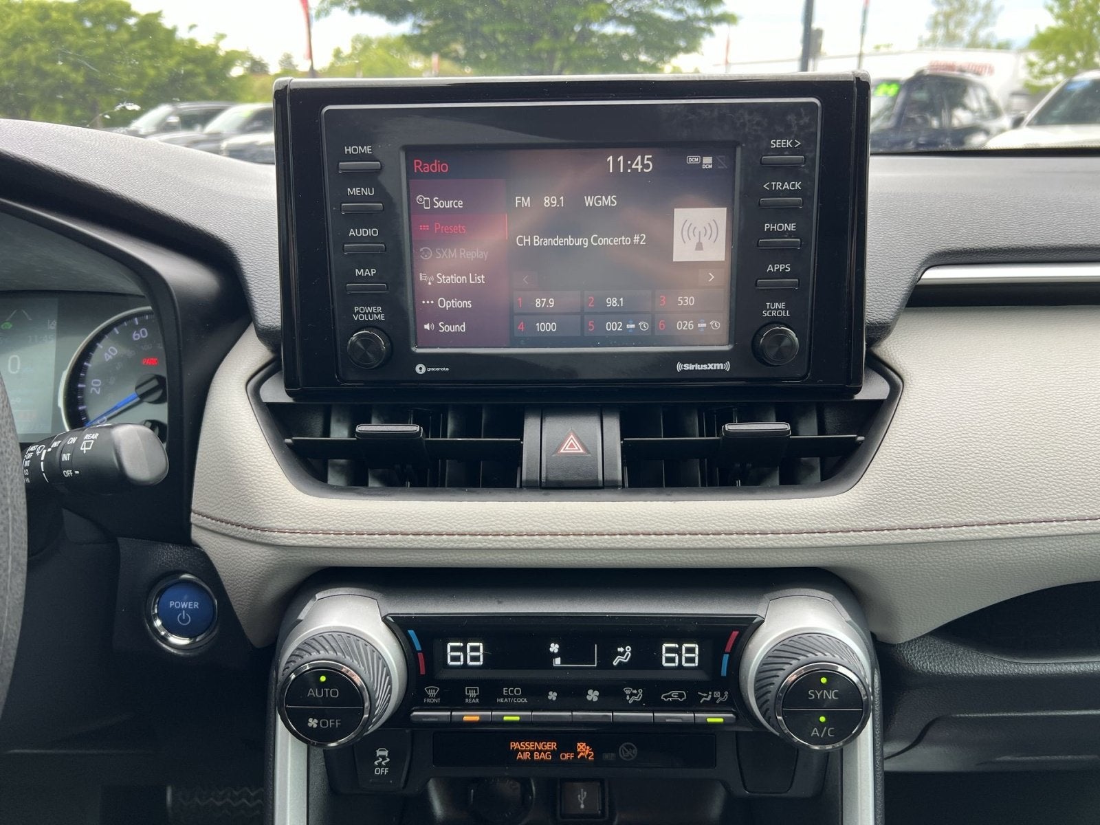 2020 Toyota RAV4 Hybrid XLE
