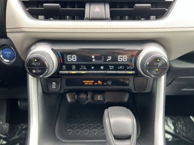 2020 Toyota RAV4 Hybrid XLE