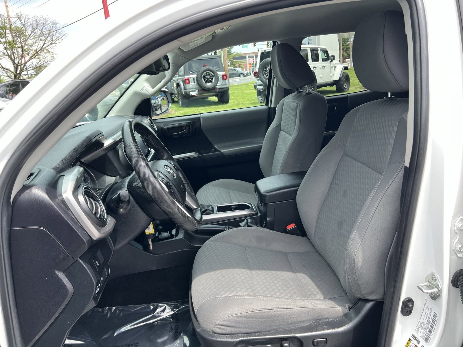 2022 Toyota Tacoma SR5