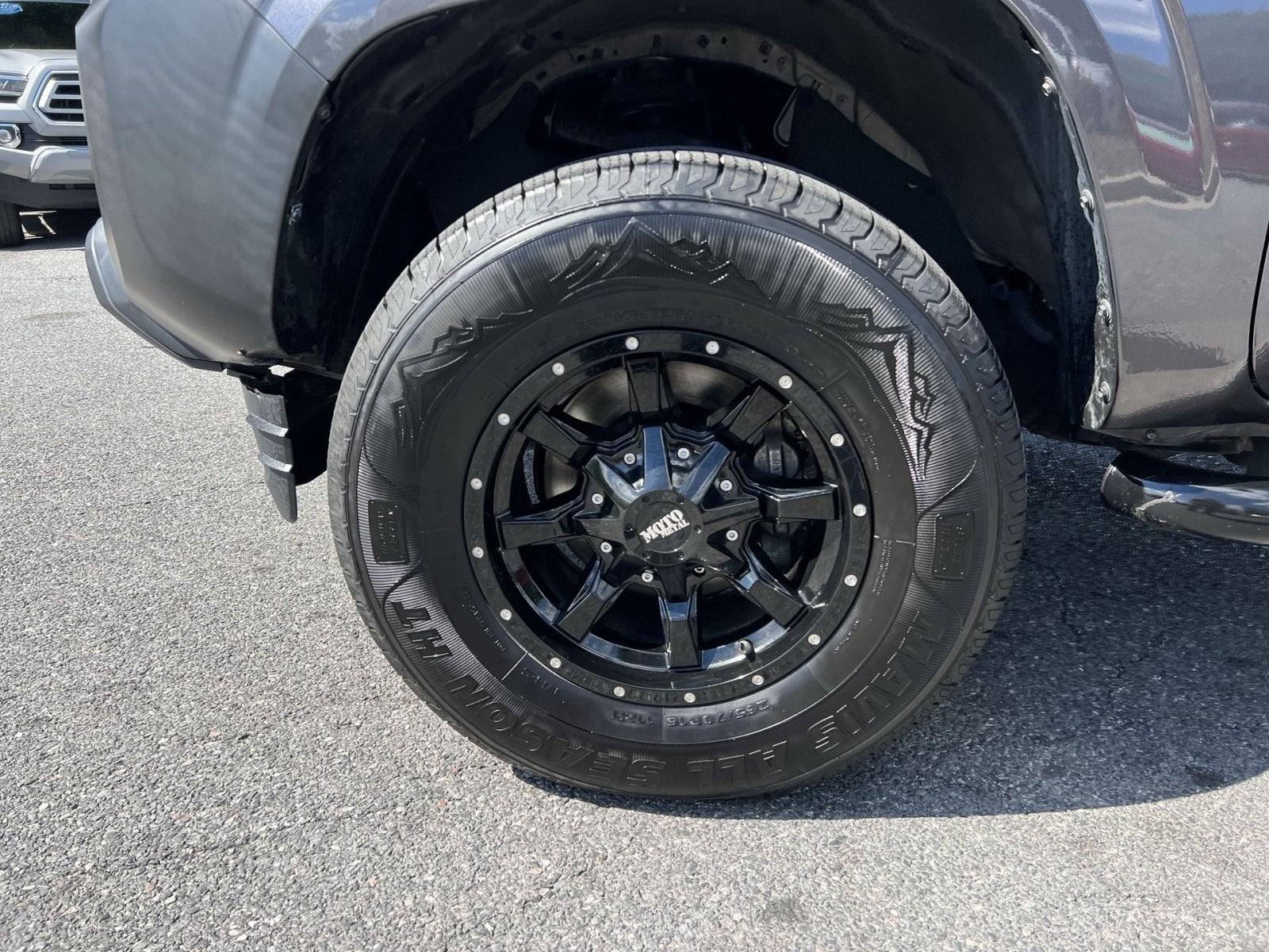 2022 Toyota Tacoma SR